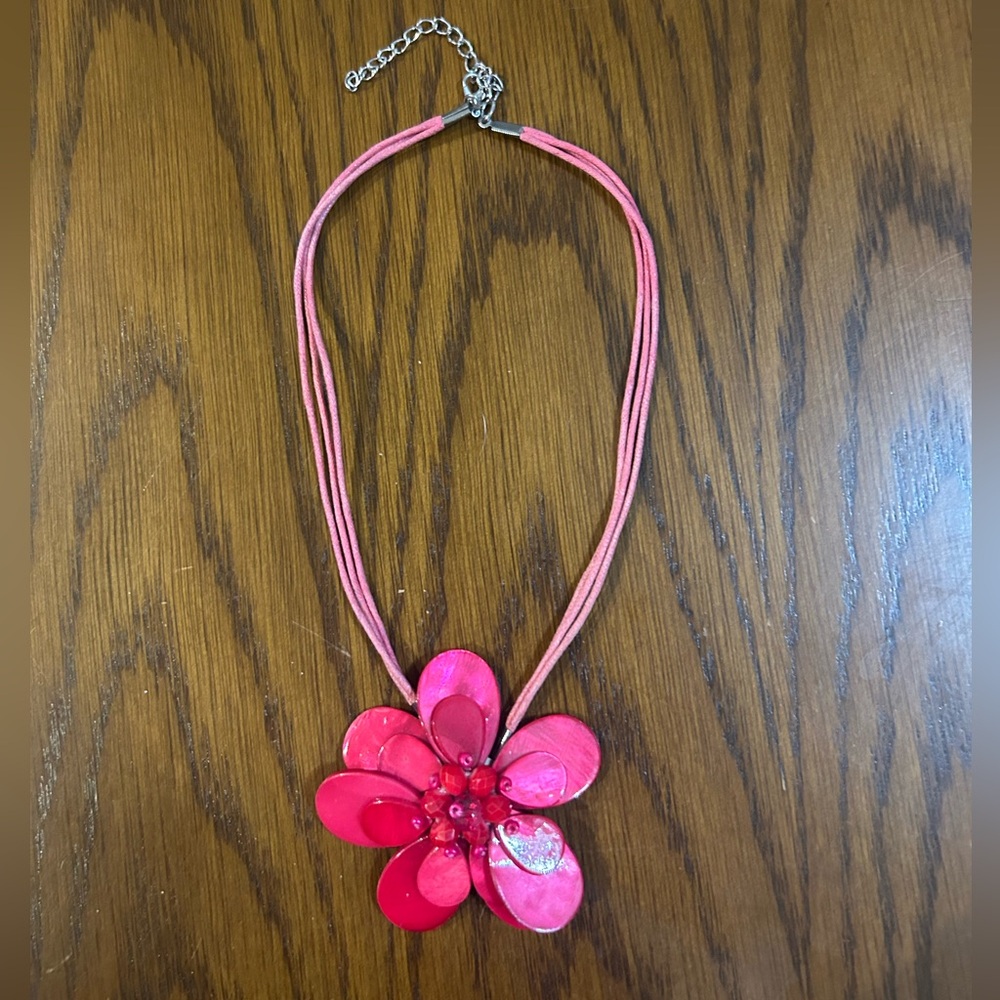 Vintage pink flower necklace